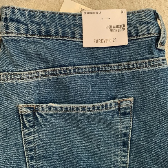 NWT FOREVER 21 High Waisted Wide Crop Jeans - Picture 2 of 9